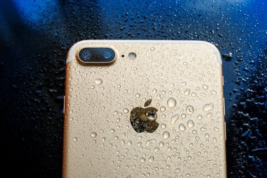 iphone 7 Plus su geçirmez - telefonun arka görünümü