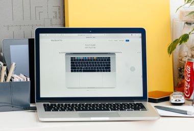 Yukarıda da görüleceği yeni Macbook Pro retina