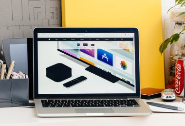 Web sitesi tanıtım belirtimi üstünde elma Tv
