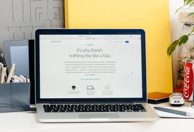 Macos sierra ile yeni Macbook Pro retina