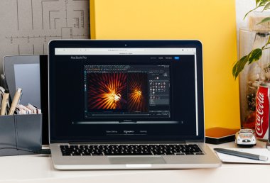 Yeni Macbook Pro retina dokunmatik Bar