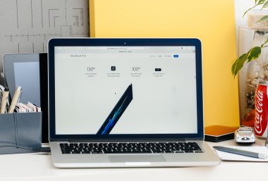 Tüm görüşler hakkında yeni Macbook Pro retina dokunmatik bar