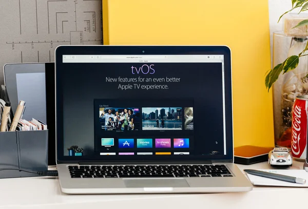 Nuovo MacBook Pro retina con touch bar — Foto Stock