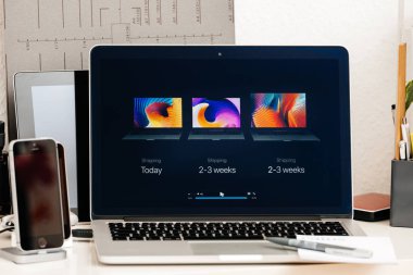 MacBook Pro dokunmatik Bar tanıtım fiyatı, özellikleri, teslim t