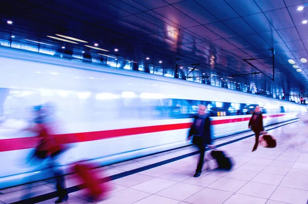 Business people movement in rush hour train station — Stock Photo, Image