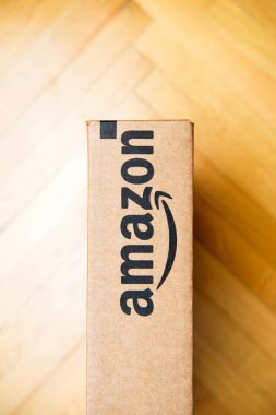 Amazon yukarıda da görüleceği kutusu