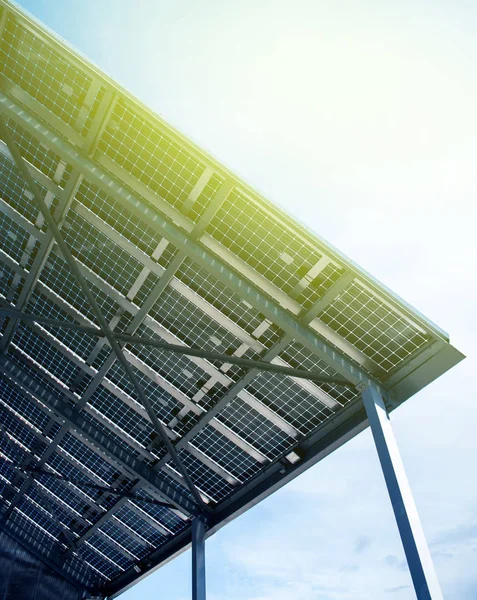 Вид солнечной батареи снизу Лицензионные Стоковые Фото