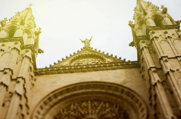 Torres de la Catedral La Seu, Mallorca, España día soleado — Foto de Stock