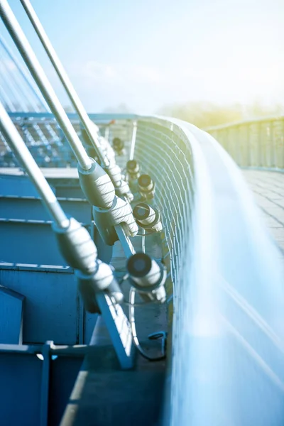 Modern suspension bridge perspective — Stock Photo, Image