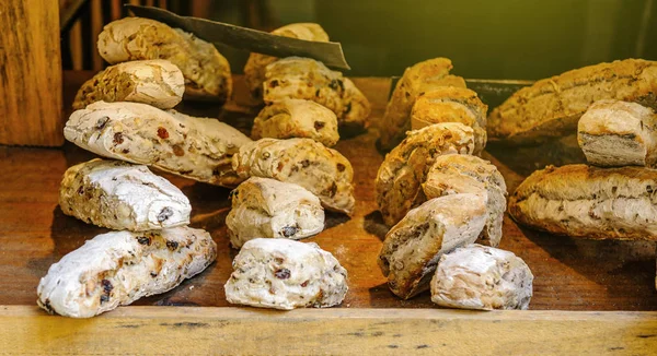 Bread with olives in french bakery organic — Stock Photo, Image