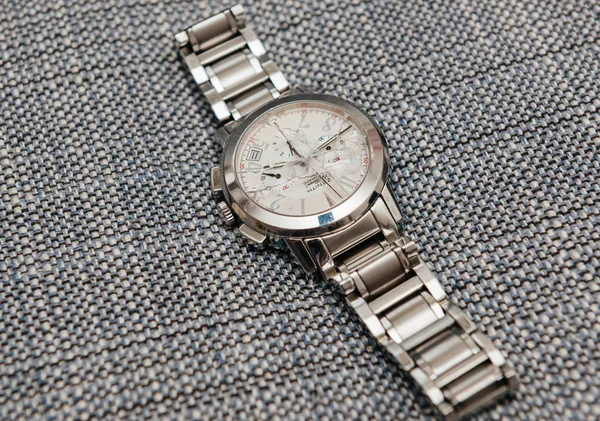 Zenith swiss made watch with broken glass — Stock Photo, Image