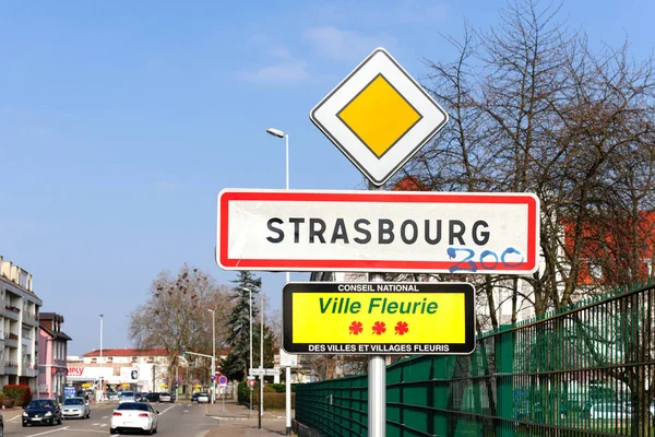 Cartel de Strabourg Ville Fleurie en la ciudad —  Fotos de Stock