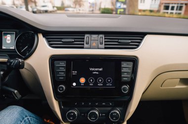 Apple araba Carplay sesli arama 