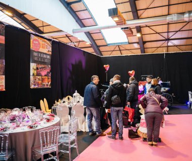 Düğün adil süslemeleri ayarı masa 