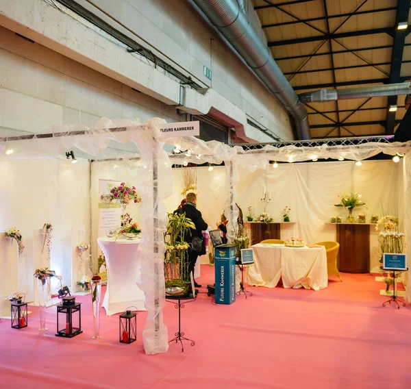 Florist auf der Hochzeitsmesse — Stockfoto