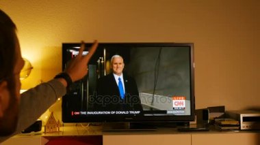 İzlerken Donald Trump'ın yemin törenine dostum