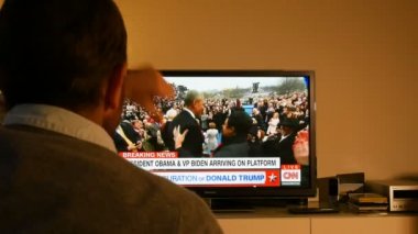 İzlerken Donald Trump'ın yemin törenine dostum