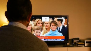 İzlerken Donald Trump'ın yemin törenine dostum