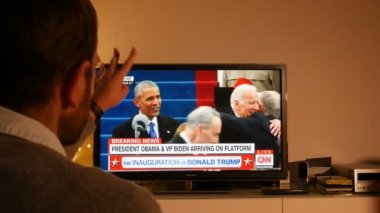 İzlerken Donald Trump'ın yemin törenine dostum