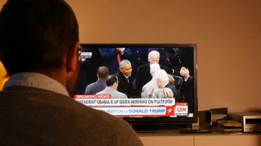İzlerken Donald Trump'ın yemin törenine dostum