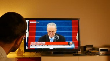 İzlerken Donald Trump'ın yemin törenine dostum