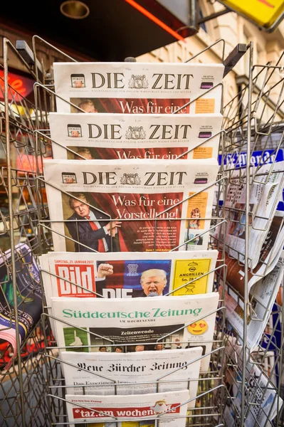 Die Zeit, Bild, Suddeutsche Zeitung, Neue Burcher Zeitung, Taz a — Stockfoto