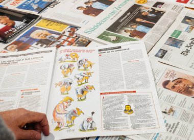 Karikatürler Charlie Hebdo üzerinde Donald Trump hakkında