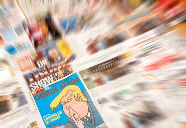 Charlie Hebdo Donald Trump Caricatura inauguración por mayor inte — Foto de Stock