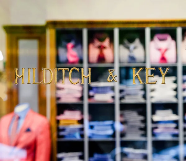 Hilditch et Key chemise de luxe costume boutique de mode façade — Photo