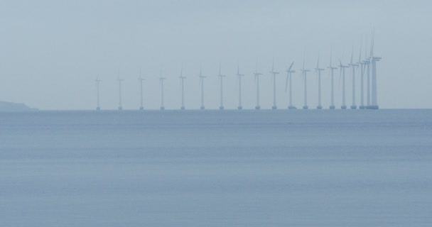 Les éoliennes par autoroute rapide — Video