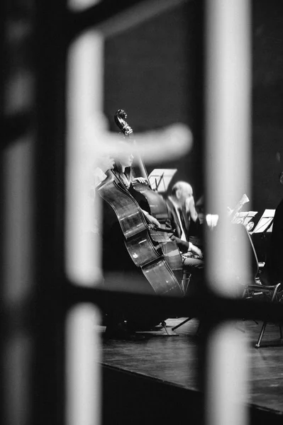 Equipo de Musicinas preparándose para el concierto —  Fotos de Stock