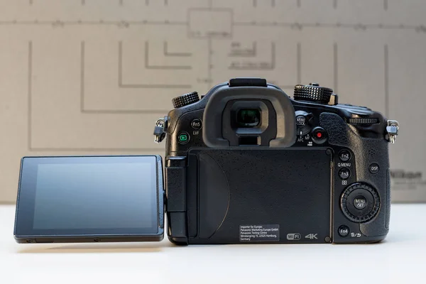 Panasonic Lumix DMC-GH4 зеркальная камера — стоковое фото