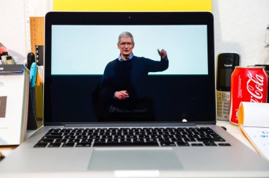 Apple'nın iphone Se ve 9,7