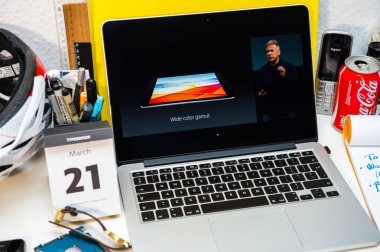 Apple'nın 'Let us döngü sen In' iphone Se ve 9,7