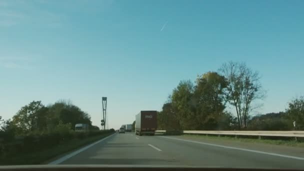 Hungria Circa 2016 Rodovia Com Caminhões Dirigindo Estrada Entregando Mercadorias — Vídeo de Stock