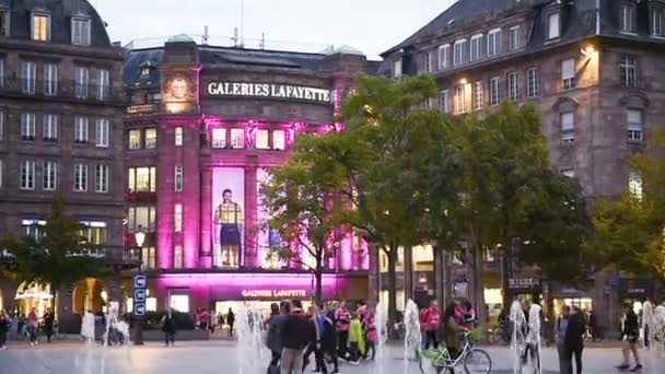 Strasbourg Franciaország Circa 2017 Majestic Galleries Lafayette Épület Place General — Stock videók