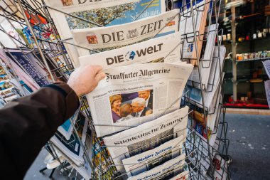 Frankfurter Allgemeine Zeitung gazetesi pr gelen adam satın