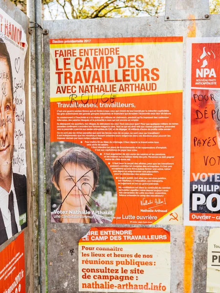 娜塔莉阿尔唐书局出版，法国总统选举竞选海报 — 图库照片