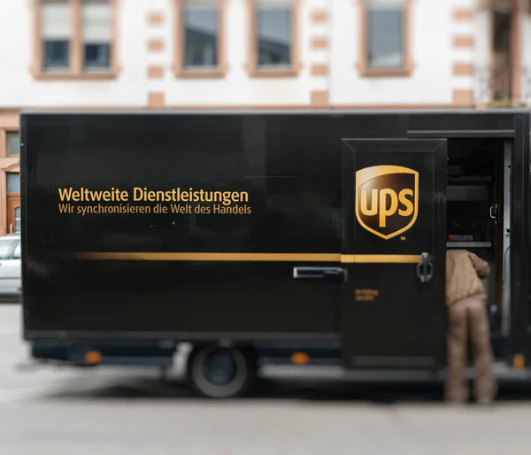 UPS van delivery parcel Germany — Stock Photo, Image