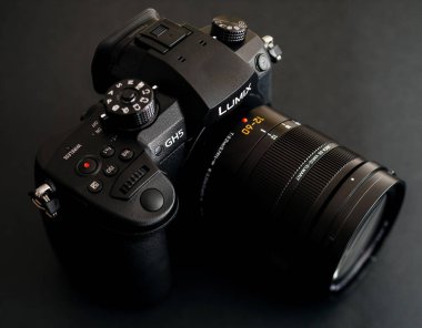 Yeni Panasonic Lumix Gh5 ve Leica 12-60 kamera objektifi