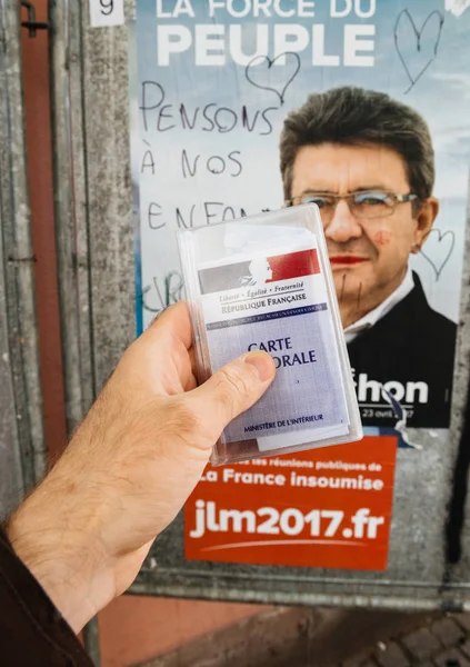 장-뤽 Melench 앞 프랑스 유권자 등록 카드 — 스톡 사진
