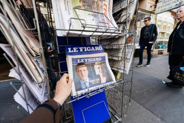 Emmanuel Macron ve deniz l ile uluslararası basın satın adam