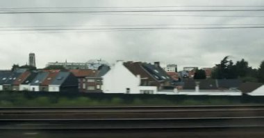 Tren penceresinden görüntüleyin. tren ile seyahat eden konsept 