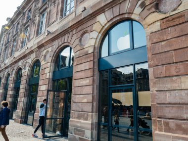 Apple Store Dünya günü