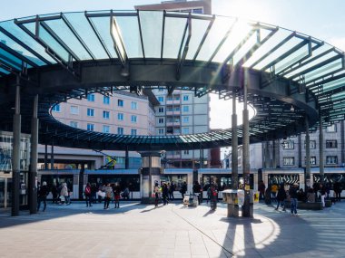 Fransa, Strazburg 'daki Homme de Fer, Alsace' de yoğun bir akşamdı. 