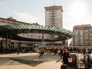 Fransa, Strazburg 'daki Homme de Fer, Alsace' de yoğun bir akşamdı. 