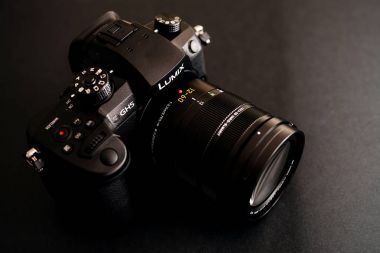 Yeni Panasonic Lumix Gh5 ve Leica 12-60 kamera objektifi