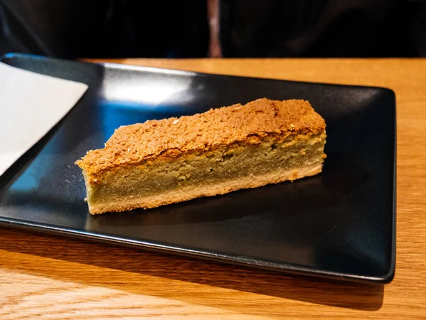 Kafede geleneksel croute au yemek — Stok fotoğraf