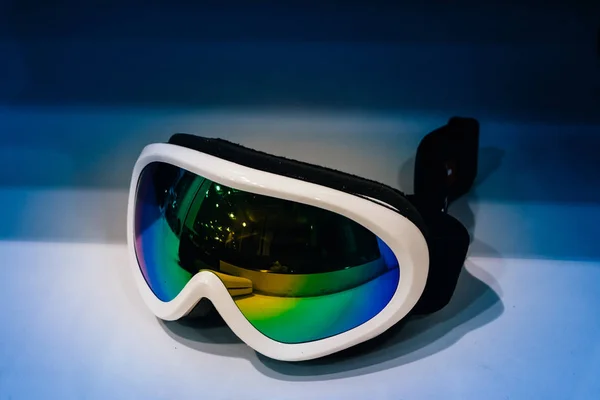 View White Snowboarding Goggles Blue Table Background — Stock Photo, Image