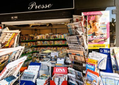 Internationapress Başkan olarak Emmanuel Macron seçim hakkında 